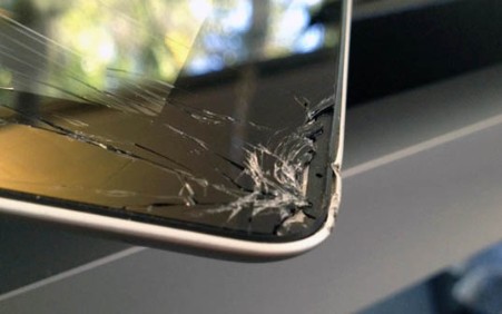 assistenza ipad vetro rotto